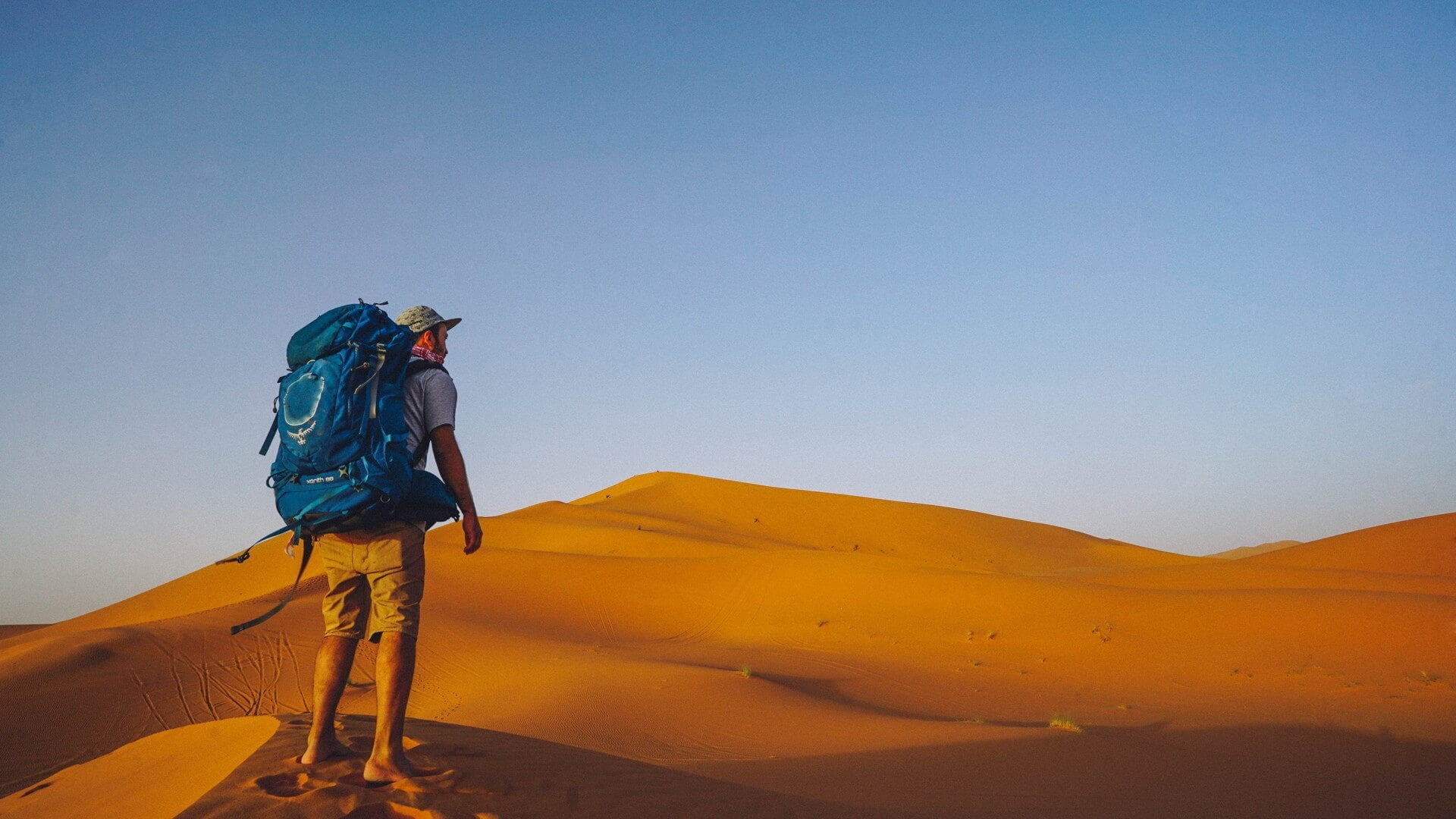 Discover the many benefits of solo travel, including increased confidence, cultural immersion, flexibility, personal growth and new connections.